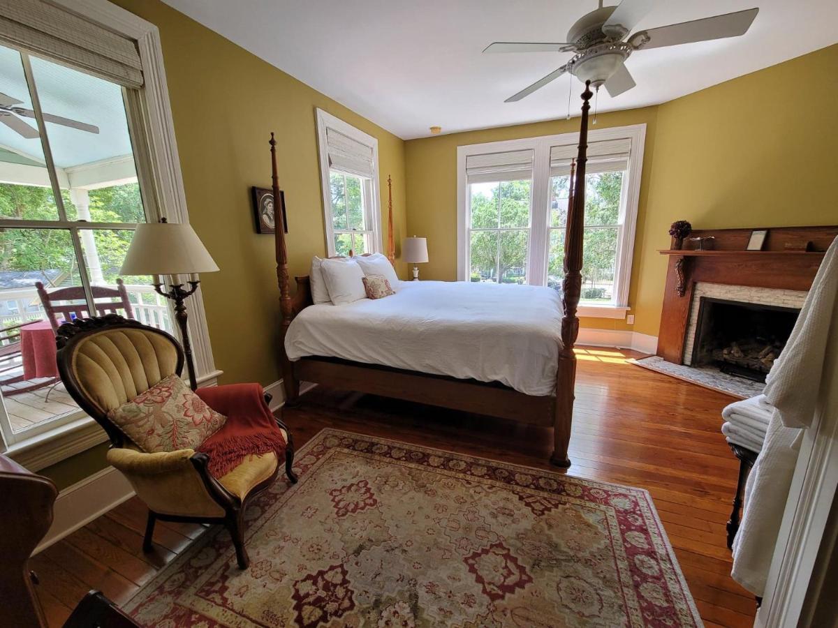 The Camellia Rose Inn- King Room- Inspiration Gainesville Extérieur photo